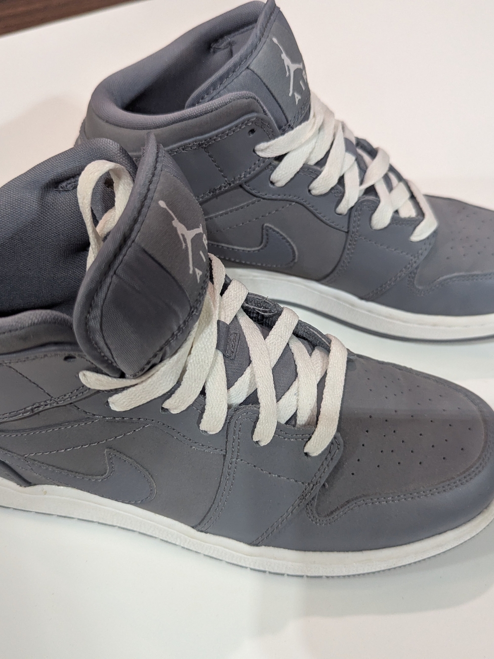 Air-Jordan Women’s High-Top Sneakers in Gray 6.5 Youth